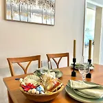 Sea Siren 1bd - Near Sea Garden, Free Garage&ev Friendly * Warna