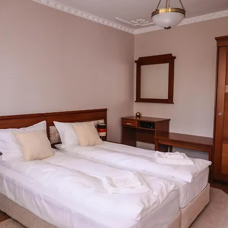 Sea Siren 1bd Near Sea Garden By Apartmax