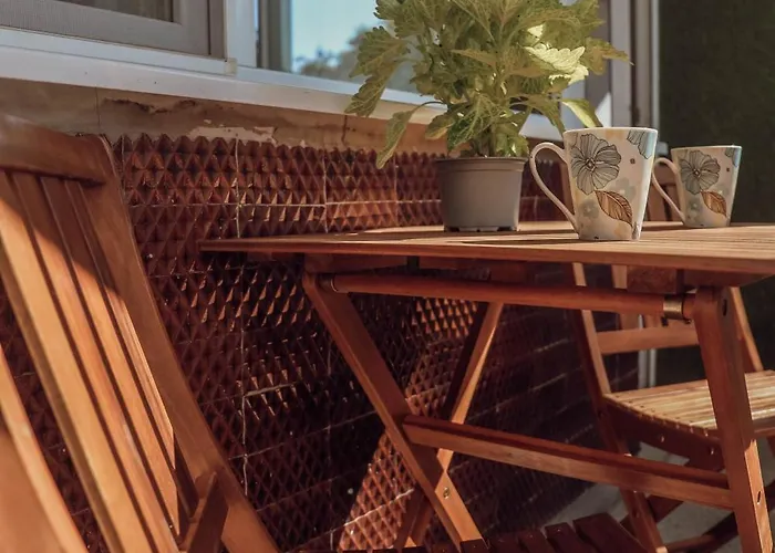 Sea Siren 1bd - Near Sea Garden, Free Garage & Ev Friendly 公寓