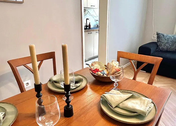 Sea Siren 1bd - Near Sea Garden, Free Garage & Ev Friendly