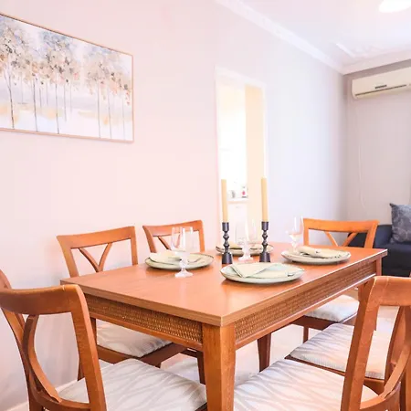 Sea Siren 1bd - Near Sea Garden, Free Garage & Ev Friendly Apartment