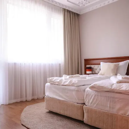 Sea Siren 1bd Near Sea Garden By Apartmax Apartamento