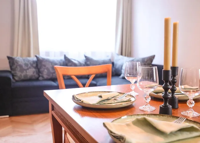 Sea Siren 1bd - Near Sea Garden, Free Garage & Ev Friendly *